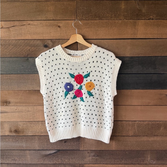 Vintage Tops - Vintage 80s Sugar Co Ltd Knit Sweater Vest Floral Cottagecore Cream